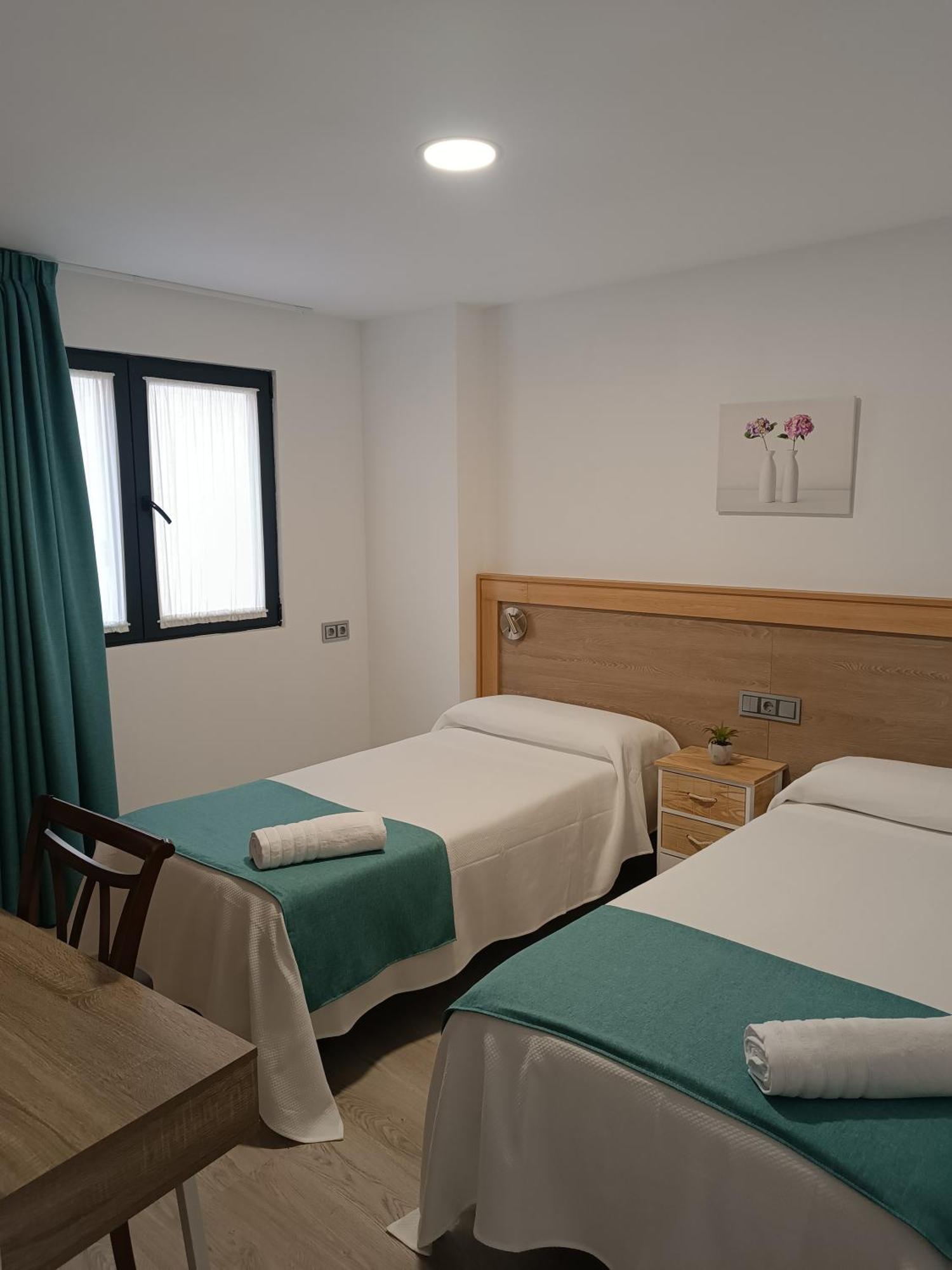 Apartamentos Turisticos Avila Puerta De San Isidro 1-4 מראה חיצוני תמונה