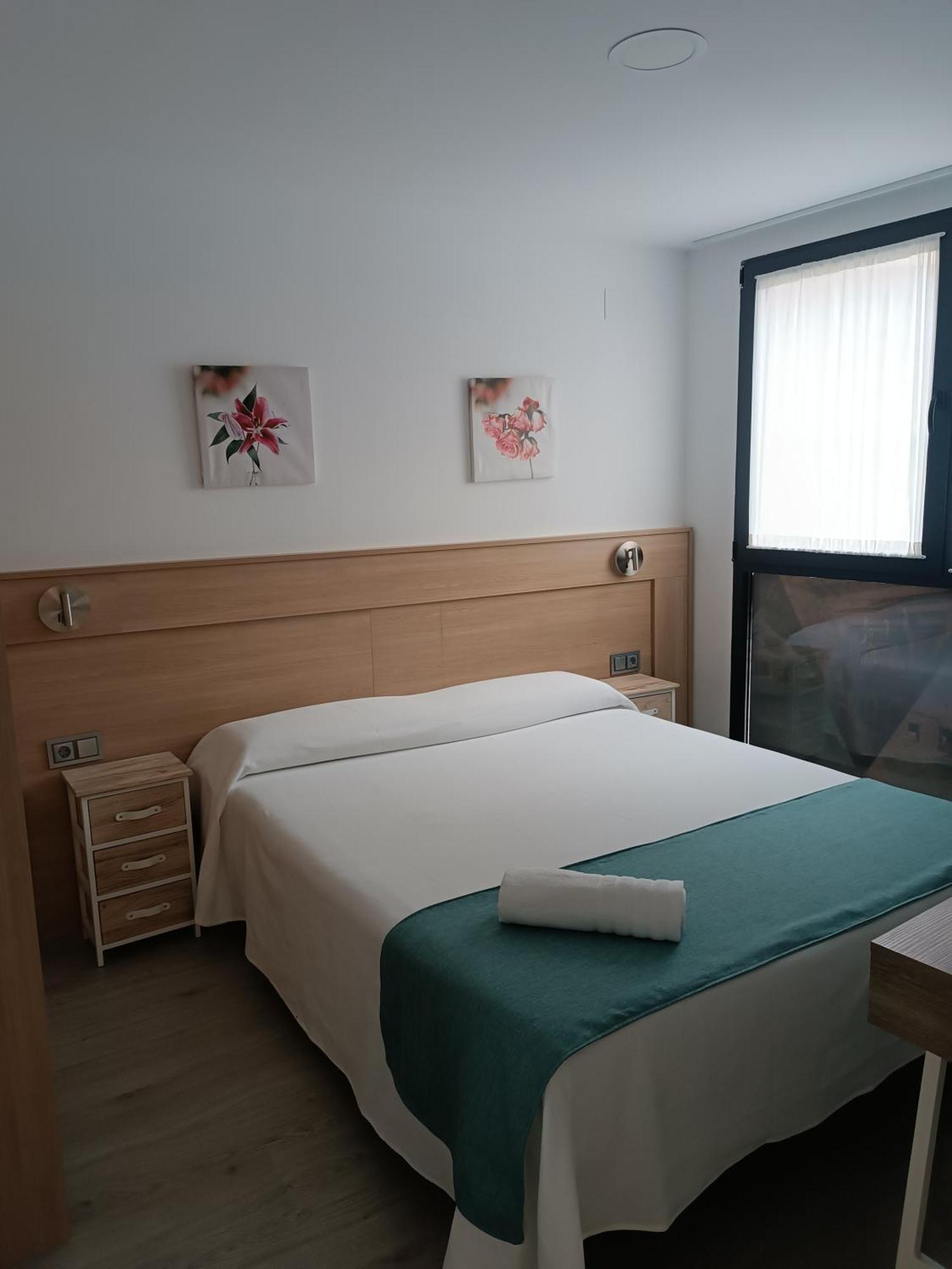 Apartamentos Turisticos Avila Puerta De San Isidro 1-4 מראה חיצוני תמונה