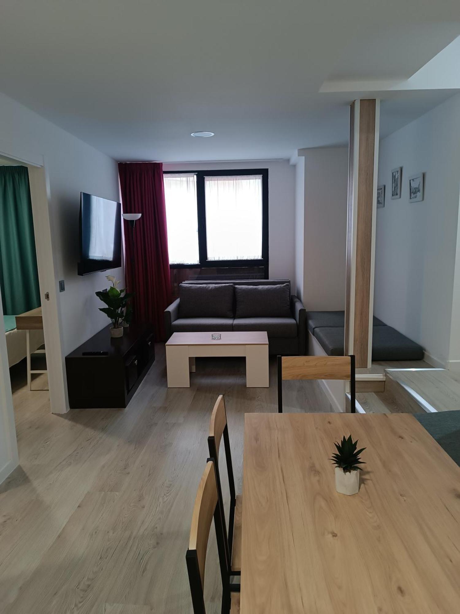 Apartamentos Turisticos Avila Puerta De San Isidro 1-4 מראה חיצוני תמונה